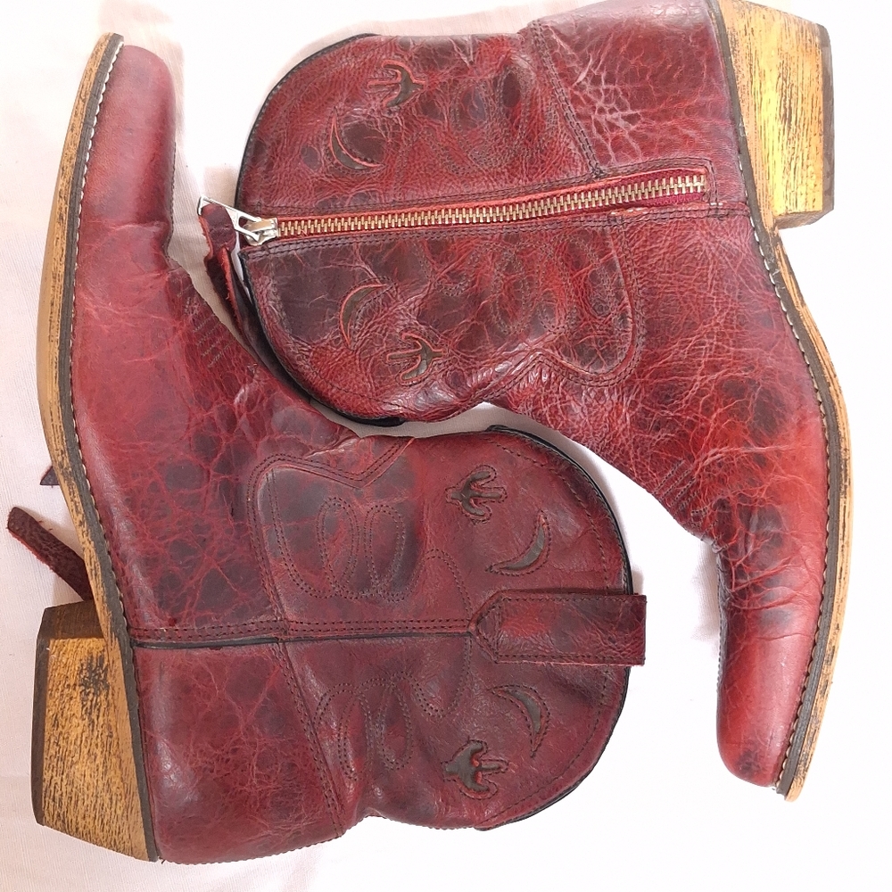 Adobe Rose Pointed Cowboy Booties